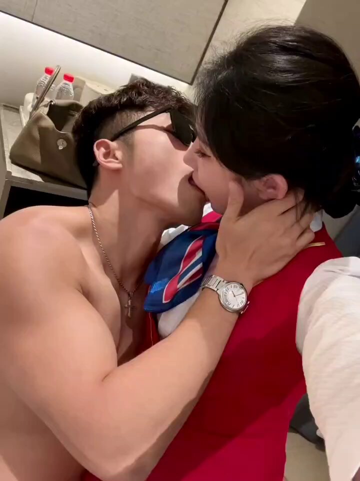 本人整理了一些Ts伪娘圈大佬的完整版视频！例如《十六夜泪》《惠奈酱》《张思妮》《小舞》《小薰》还有本人的资源！以及国内外好看的伪娘小姐姐！ ...