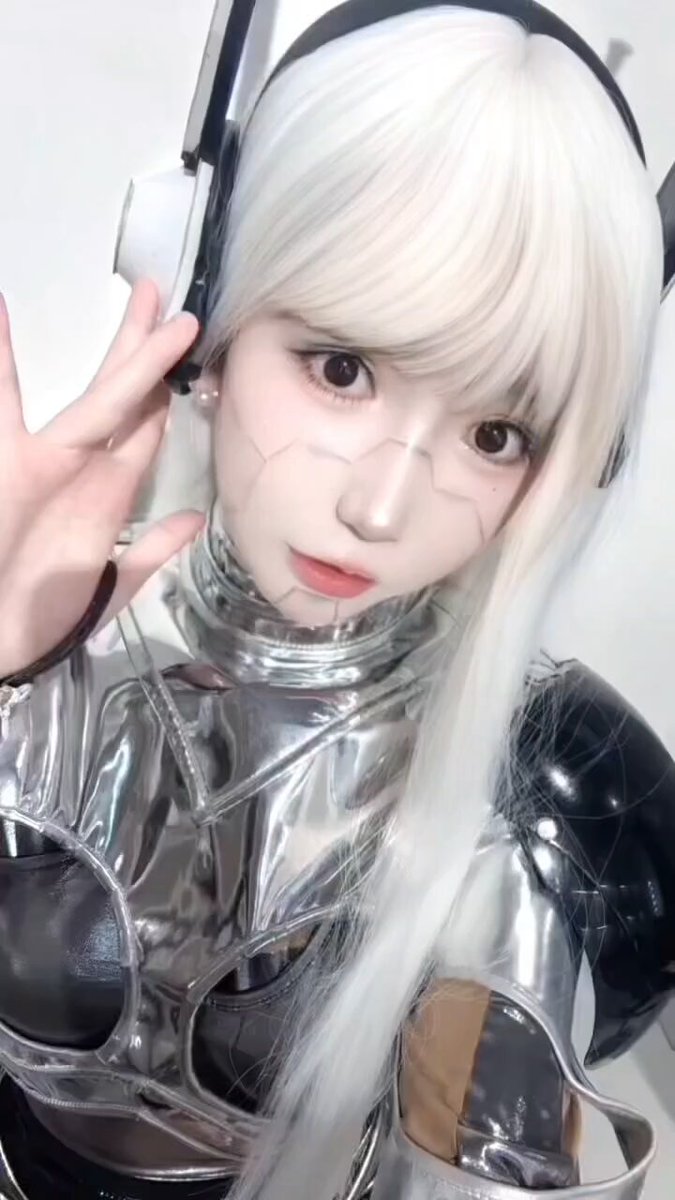 সাংহাই #⑤🔝 সাংহাই ইন্টারন্যাশনাল স্টাডিজ ইউনিভার্সিটি, চাইনিজ পোশাক ইয়াও। উচ্চতা: ১৬৫ সেমি, ওজন: ৮৪ কেজি, বক্ষ: সি। #সাদা বাঘ লোলিতা জে...