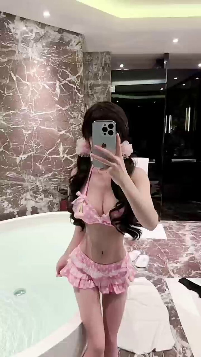 常驻 #上海
06/160/78/E
💗A4腰 筷子腿 32E水滴🐻
💗可sm 专业女s选手
💗天然白虎妹妹 皮肤白嫩
💗甜美长相夜晚秒变榨汁姬
💗高情商性格外向 约会...