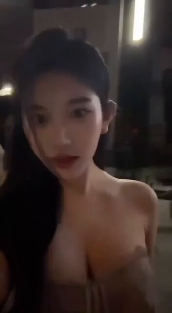 广州硬5🔝

（高素质纯圈外兼职 不常🎬
                     
173 天然𝑬 神仙颜值 洋气大牌 
日常健身 全身紧实 超长🦵
牛奶雪白肌
脾气超好待k如...