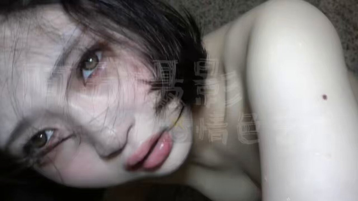 眼睛不靈不靈的短髮甜妹，超級卡哇伊的那種，眼睛大大的萌萌的，特別喜歡這款，皮膚超級白嫩，騷起來真的讓人招架不住
#摄影 #拍摄现场 