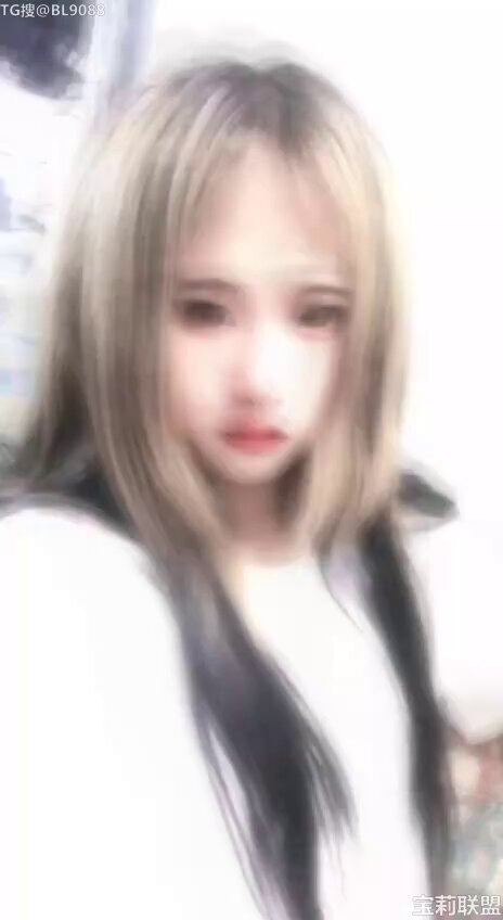 抖音极品精神小妹陈美娇一挑七男 能插的洞全部塞满了无套抽插轮流内射反差视频曝光  