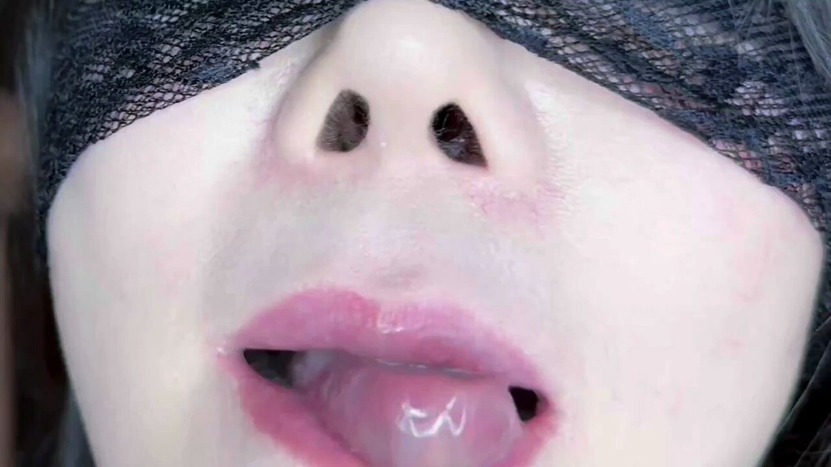 Blindfolded Beauty Deep-Throats and Licks a Huge Cock! 123av.fun Exclusive Oral Cumshot Show