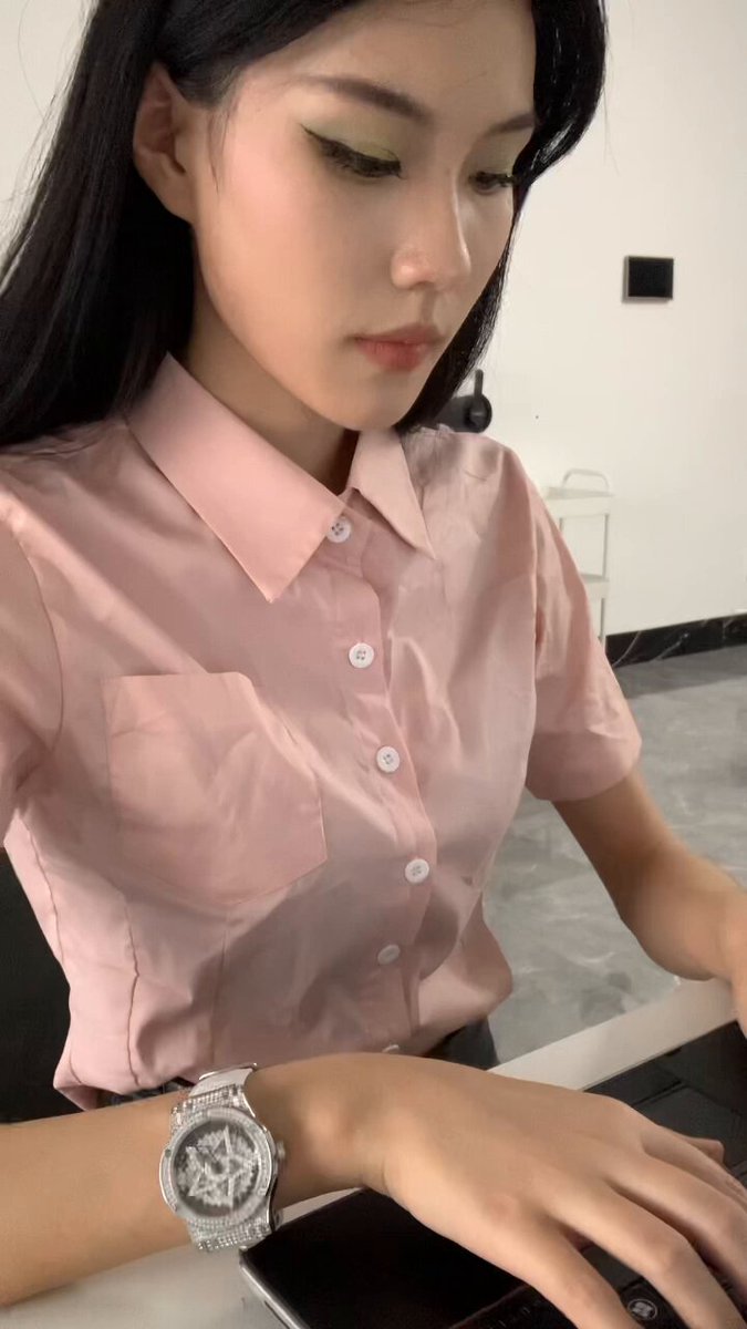 chudai 💦
#1v1视频裸聊
#同城线下
#小母狗在线等你