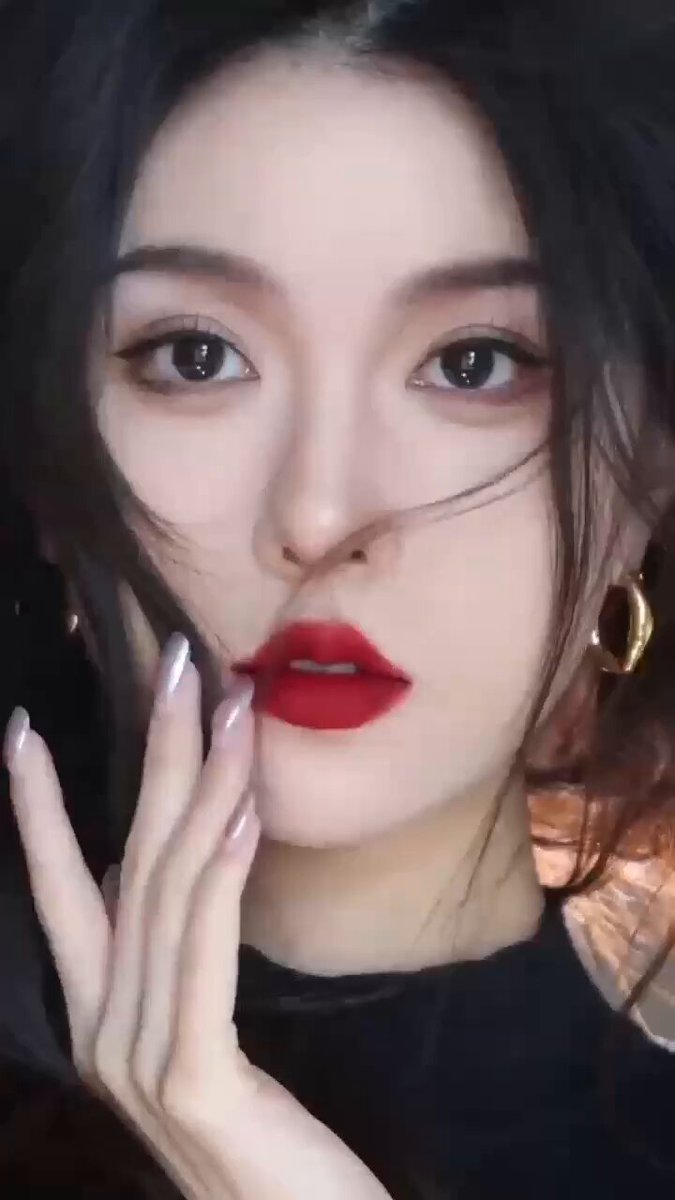 #北京 
白瘦气质大女主 天蝎座御姐  暗夜白蔷薇
170真胸D 
五官精致   超特别绝尘气质  肤若凝脂
声音控福利  普通话标准 声线温柔
希望有人觉得认...