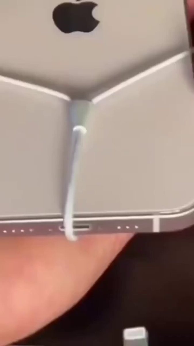 美女手机充电口猛插狂干！巨乳尤物骚穴被Lightning线狠捅