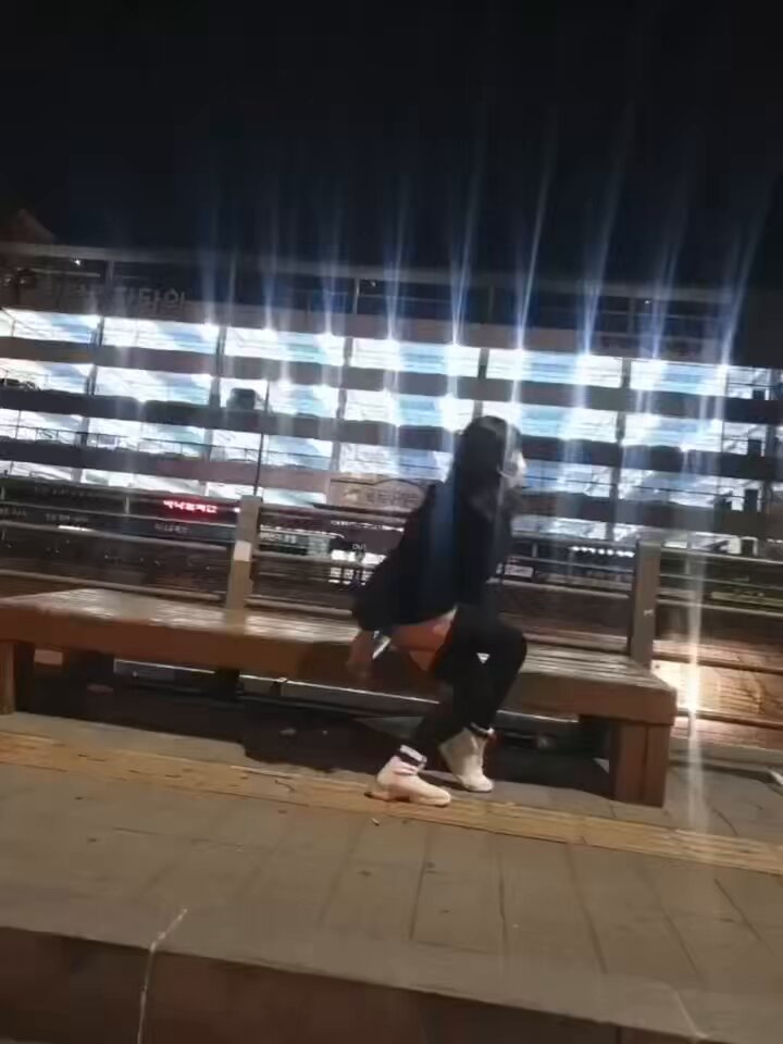 Cara bermain dengan mainan besar dan kecil di luar ruangan





 