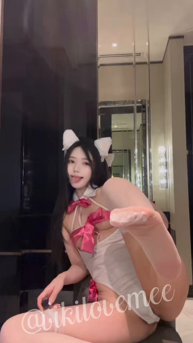 Tenho muita vontade de lamber alguma coisa agora.

 