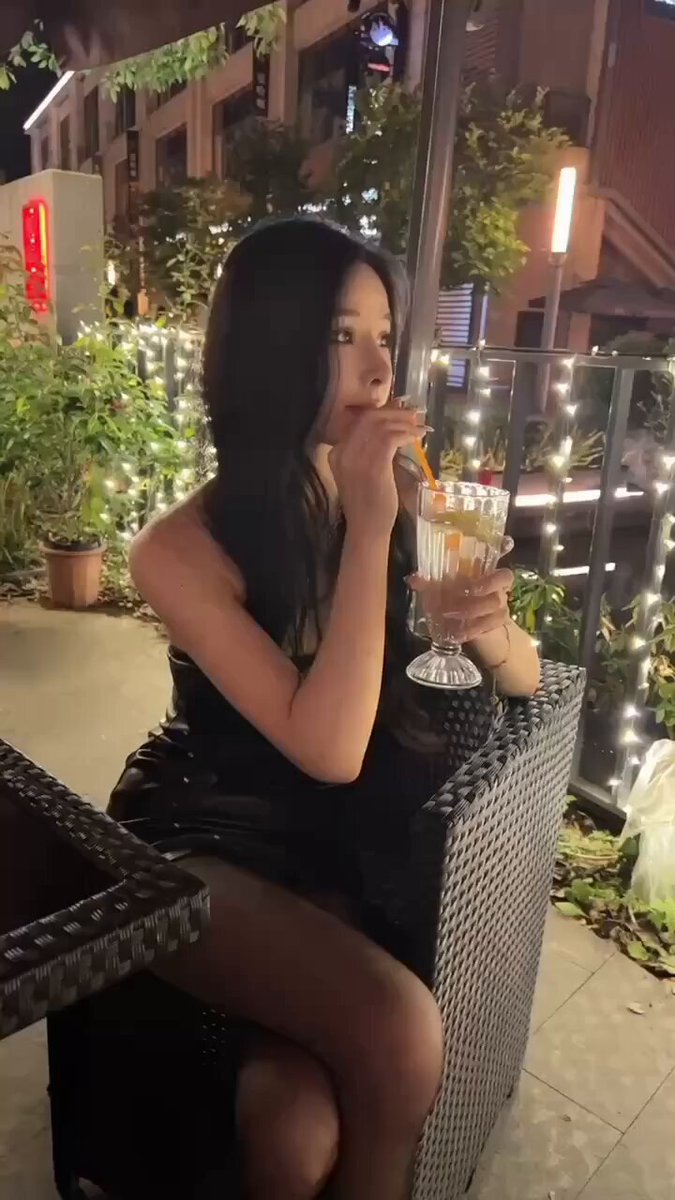 18+  武汉y先生系列 直播间送礼物 开保时捷约颜值主播露脸啪啪啪 都是露脸的 

🤵  群内编号167 全套看评论区 
✅ 多点赞转发我才能知道喜欢什么 ...