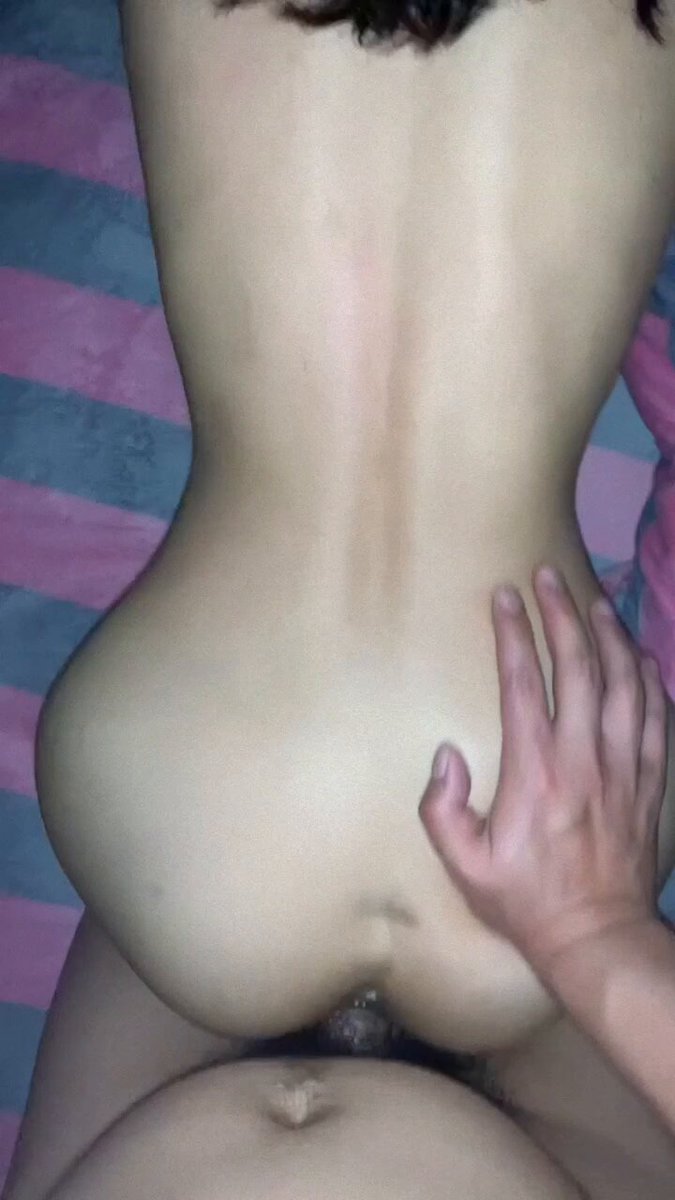 半夜弟弟趁老公不在，偷偷溜进我的房间，趁我睡得迷迷糊糊，不光后入了我，还全都射进去了，也不担心我怀孕，这要是怀孕了都知道是谁的呢 