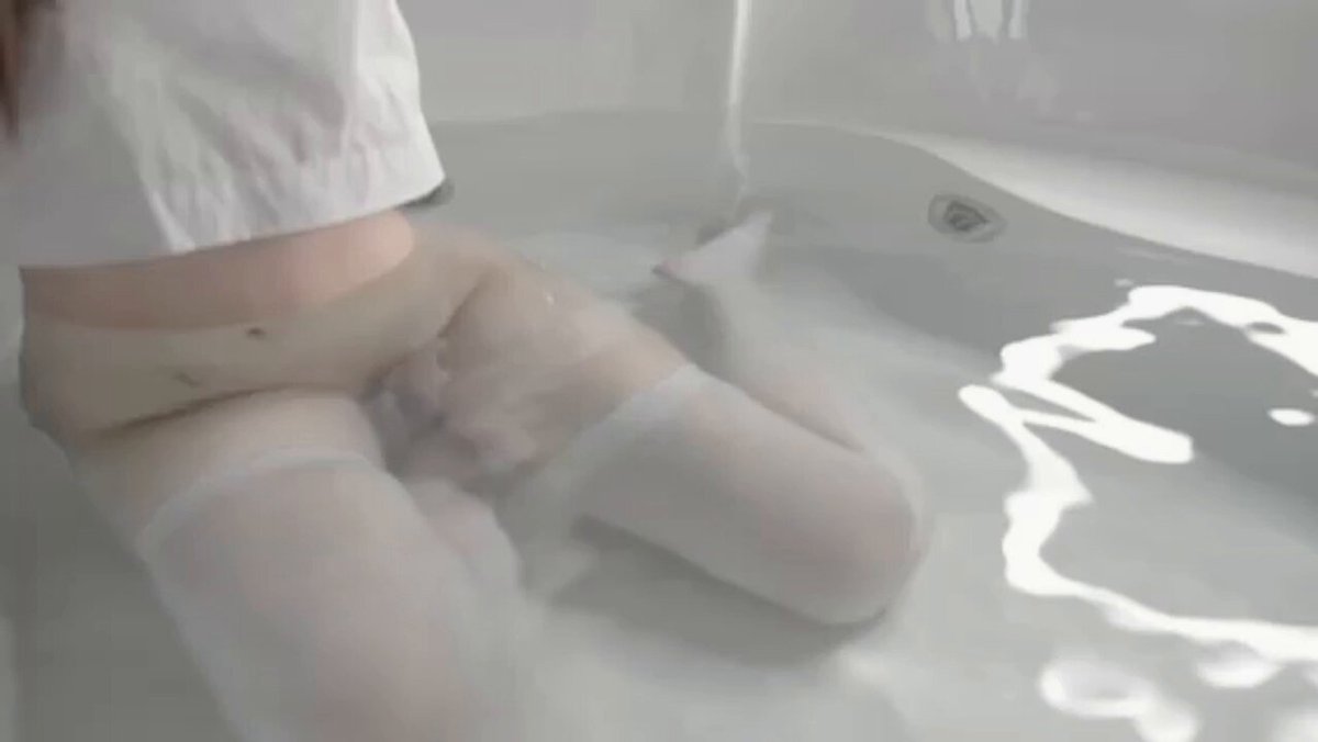 #上海🦜 162cm/🐻C. 82斤 06年（剛破處） 白虎一線天超粉嫩超白#真胸超極品幼蘿，抱起來玩🉑舌吻🉑69🉑一起洗澡無風塵味圈外小朋友 🉑舌吻襪家有白...