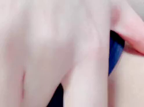 蓝泳裤骚逼电击高潮喷水狂抖！123av.fun独家福利