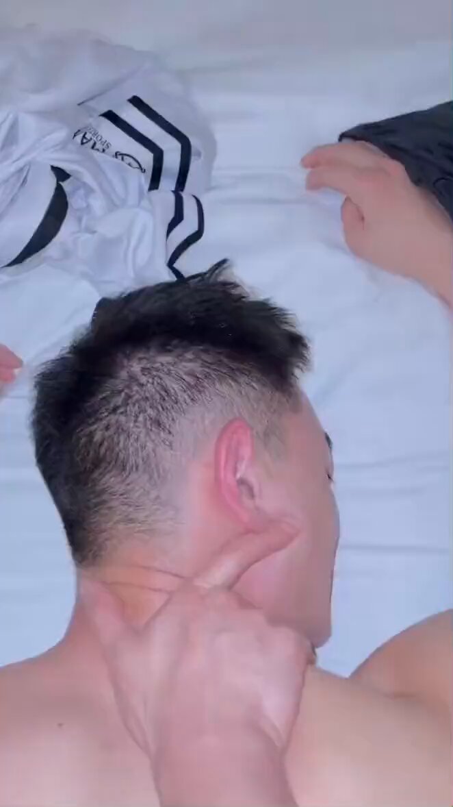 最喜欢男生要哭的样子 