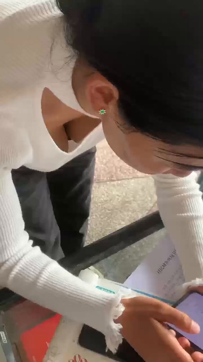 06后女高女大
别小看06后的实力！
当年的90后在大人眼中已很了不起，如今的06后更胜一筹！
后浪推前浪，一代更强一代！ 