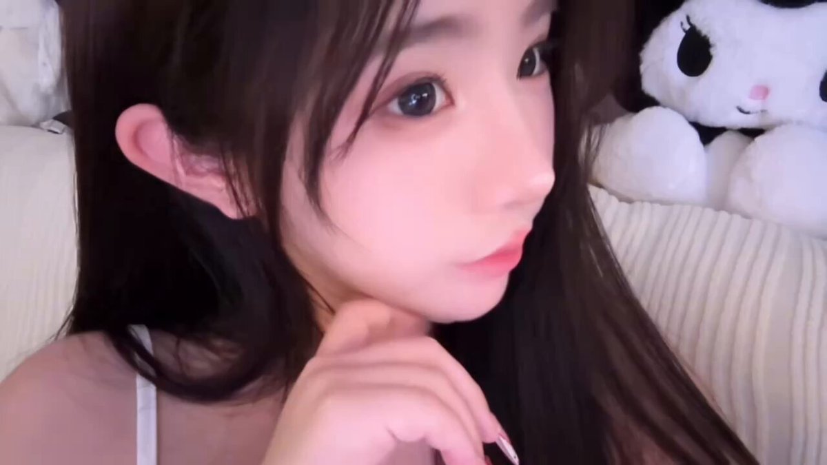 依旧是靠谱鸭鸭为你推荐

#深圳 #广州 #香港
新人香港学生妹
真实07年 身高165🐻真胸D

皮肤冷白皮 ↕️粉嫩  清纯可爱 伪素颜  甜美 淡颜
无纹身 无...