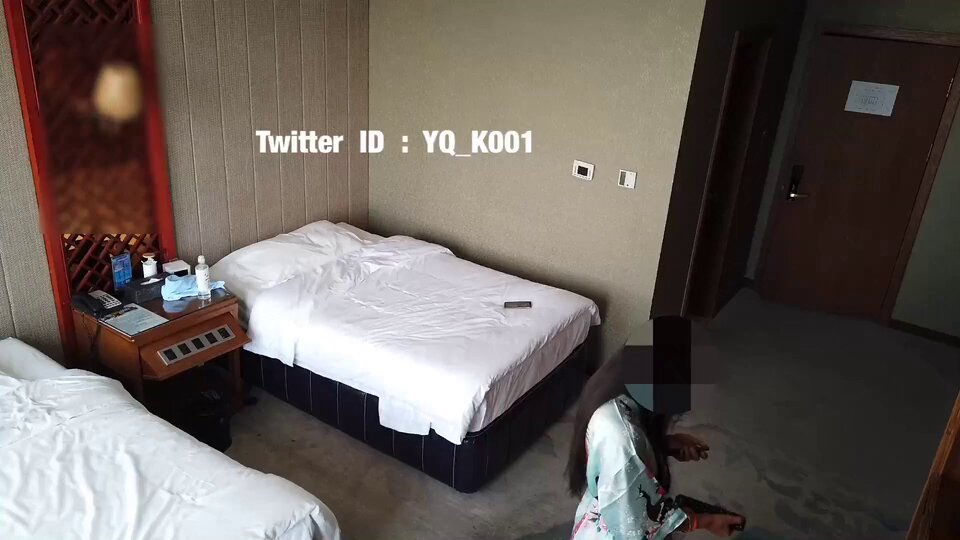 原创-再次按摩视频，这个视频从按摩师进屋开始没有任何删节，全部按摩过程一分钟不差，直到按摩师离开。真的太刺激了 