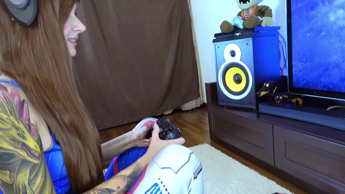 POV：她嘴里和阴道里都有精液？？？ 

  