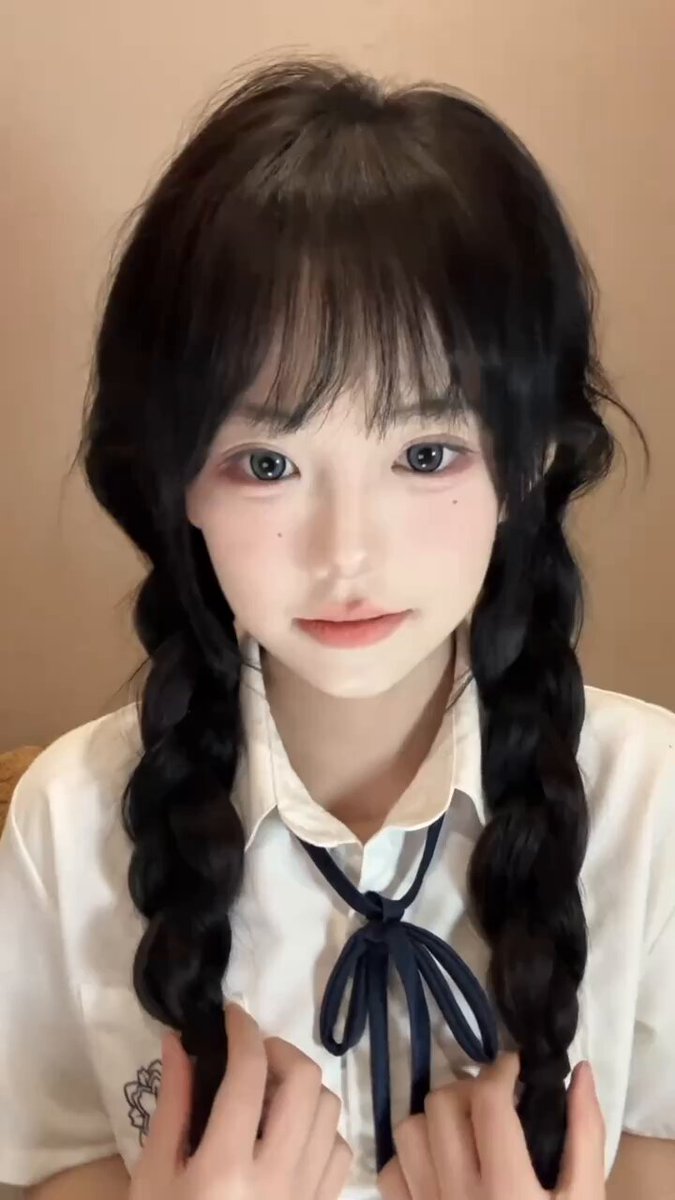 #上海
162cm/🐻C. 82斤 07年
白虎一线天超粉嫩超白
超极品幼萝，抱起来玩
🉑舌吻🉑69🉑一起洗澡
角色扮演•可 COS 硬5️⃣
家有：洛丽塔 JK 女仆装
黑...