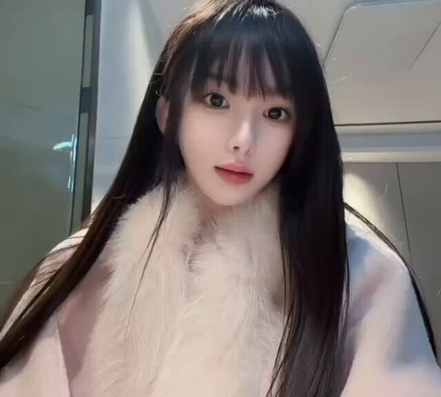 上海 华东师范大学 03年 175  D 48kg
华东师范大学 小红书博主
极品身材 全身雪白 脸蛋精致
清纯甜美 可纯可御 S型身材

🐧：1520525580

🛰️：xiao...