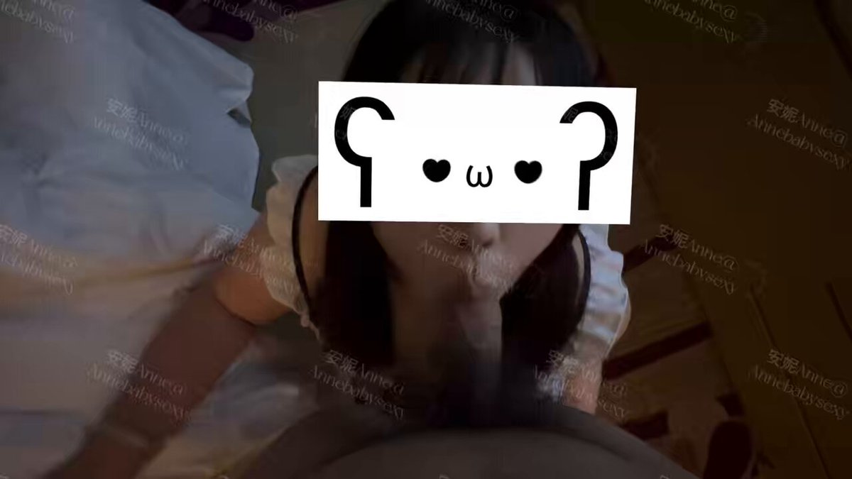 萌妹子深喉吞精！可爱脸蛋含大屌狂吸汁