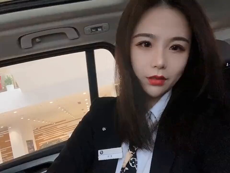 白天端庄，晚上狂野，有喜欢反差型的吗？ 