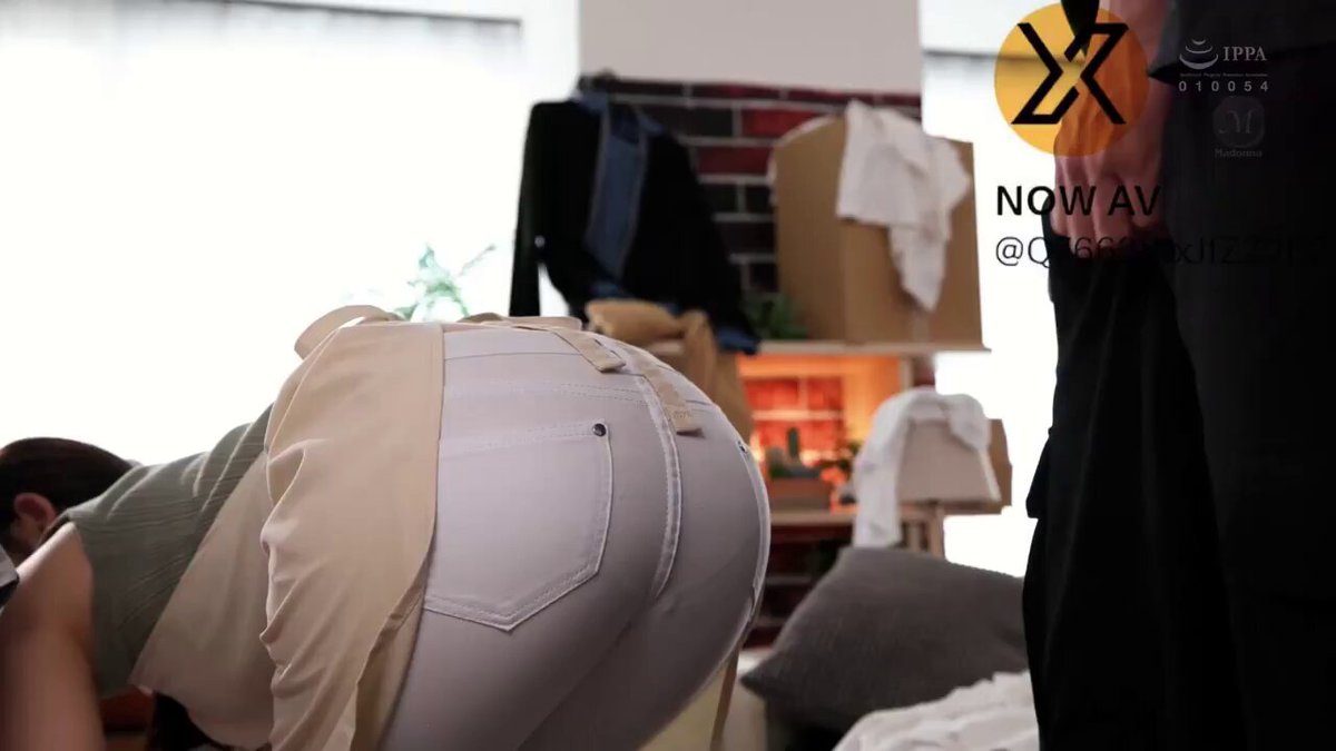 JUQ-819  明里つむぎ  Akari Tsumugi 
"牛仔裤好评，黑丝好评，臀部特写好评，小明的颜值又进化了，个人认为要比前两年更好看了，但是下体双穴磨损...