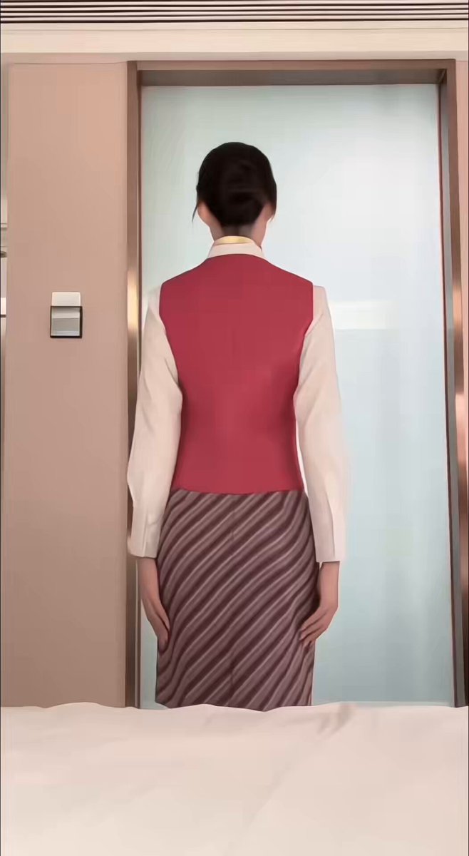 最近太忙了，水个帖子
简单的给大家拍个变装 