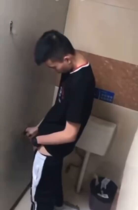 I went to the bird cave again today. I'm a bit addicted to it. I especially like this feeling. I'll try to explore it with my fin...