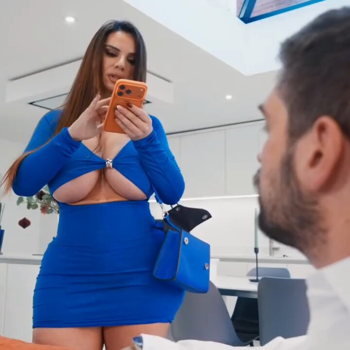 Chudhaiiii....💋🤤 