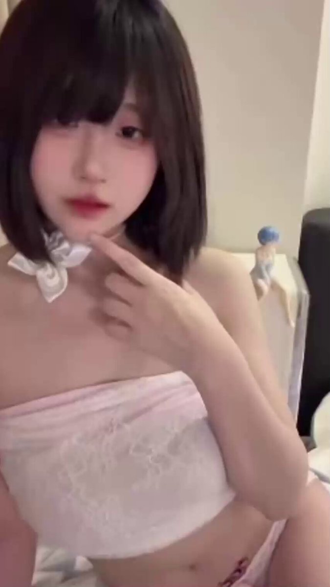 【脚丫子真的嫩到男友发疯】哪有操不烂的小骚穴，粉嫩奶头小母狗穿各式情趣内衣被男友大鸡巴无套猛插！ 

#全网最稀缺片源 
#全网封禁视频集合地 
# 