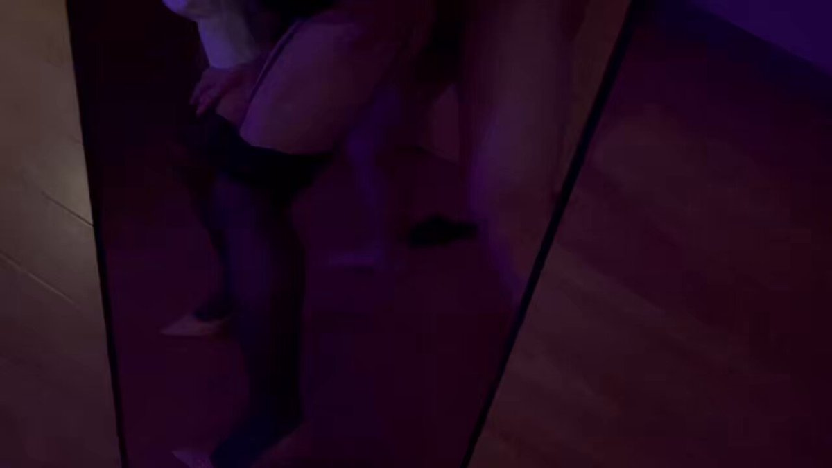 对着镜子从后面进来还蛮刺激的～
#南京 #南京cd #伪娘 #后入 #高跟鞋丝袜 #骚叫 