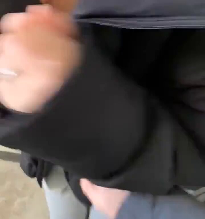 厚棉袄里这母狗光着贱身子，衣服一扯开，两只大肥奶子贱兮兮弹出来，奶头硬得跟欠操的骚粒似的。大手狂抽奶肉，啪啪响成一片，奶浪翻滚，掌印红得...