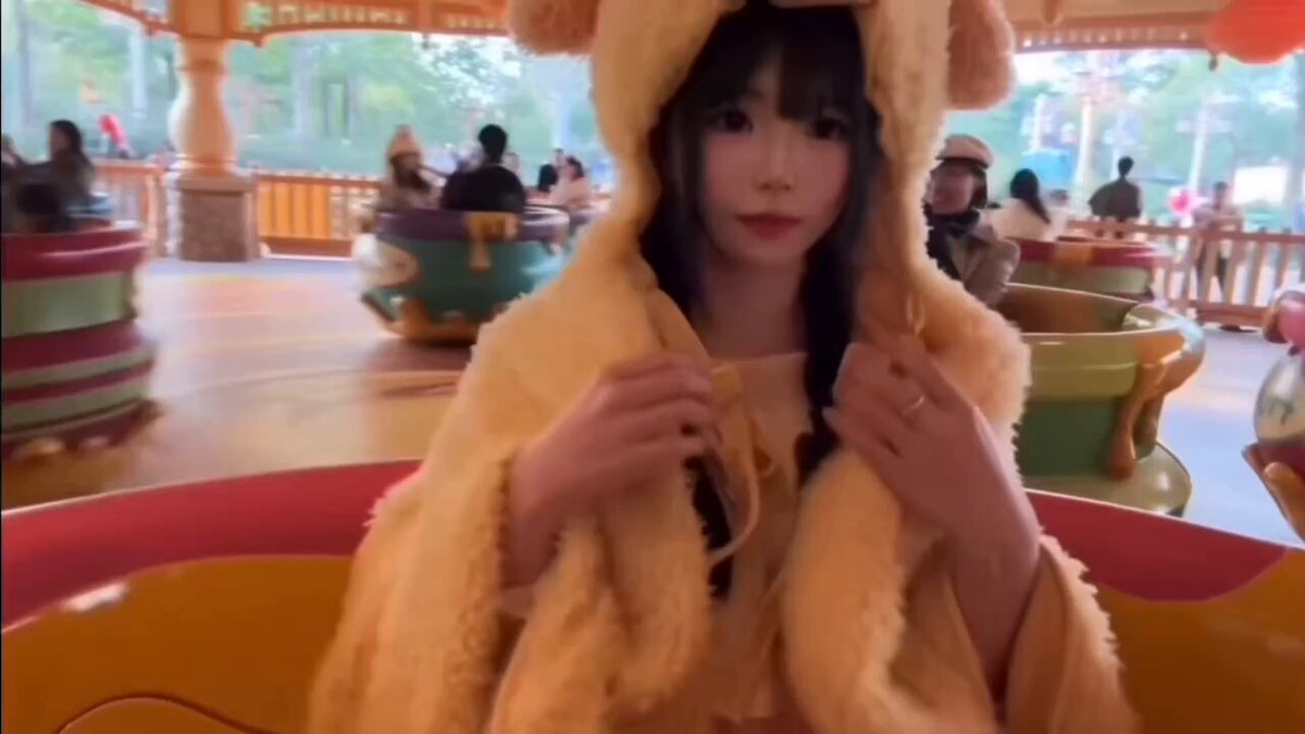 #上海🎀二次元lsp最愛美少女🎀06年天然C杯 體重43kg 🎀163cm 小小只蘿莉小可愛 嬌小玲瓏🎀天然白虎，bb緊緻粉嫩如chu 🎀全身無整條皮膚白嫩水🐀 🛰️...