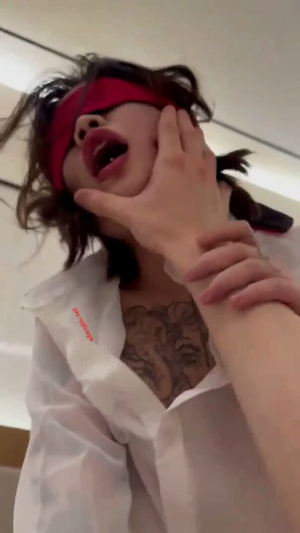 Hele videoen på 38 minutter er sendt til gruppen via Telegram og er også tilgjengelig på plattformens hjemmeside (festet lenke).