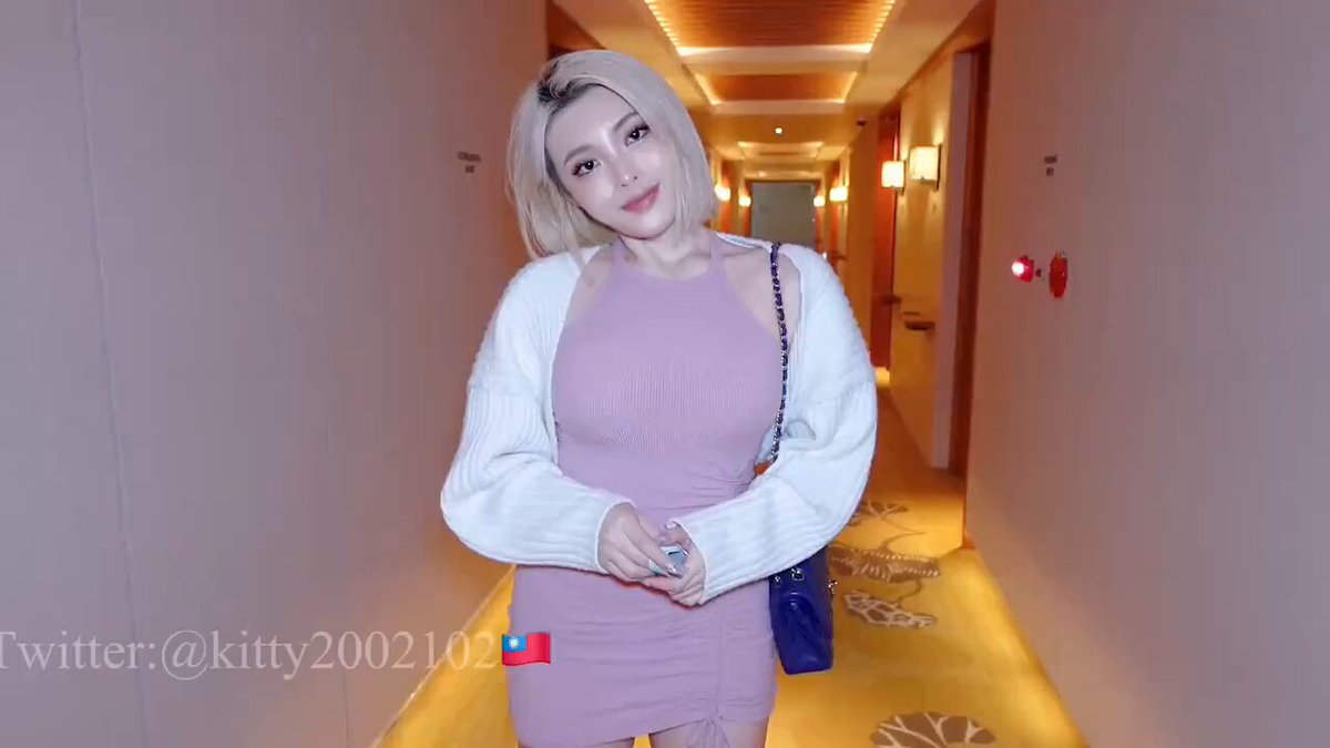 酒店豪乳美女kitty脱衣口交后入狂干大屁股