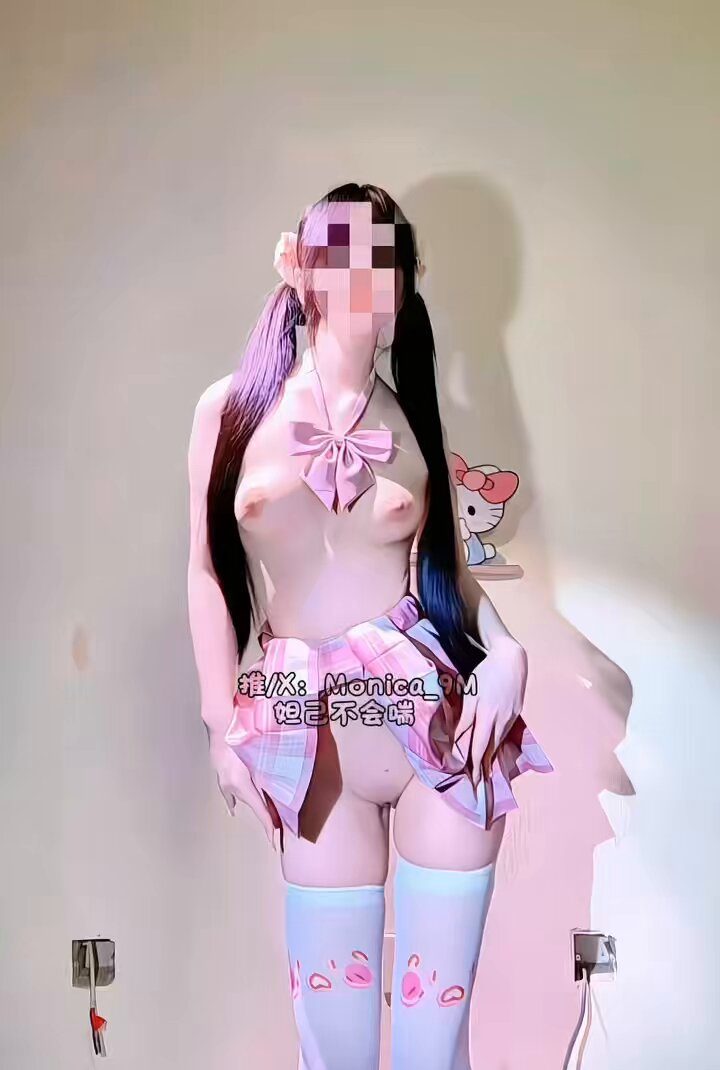 Bolehkah anda menemani saya sepanjang musim sejuk? 🥵 #NakedDance #TikTokStyle

 
 
 
 