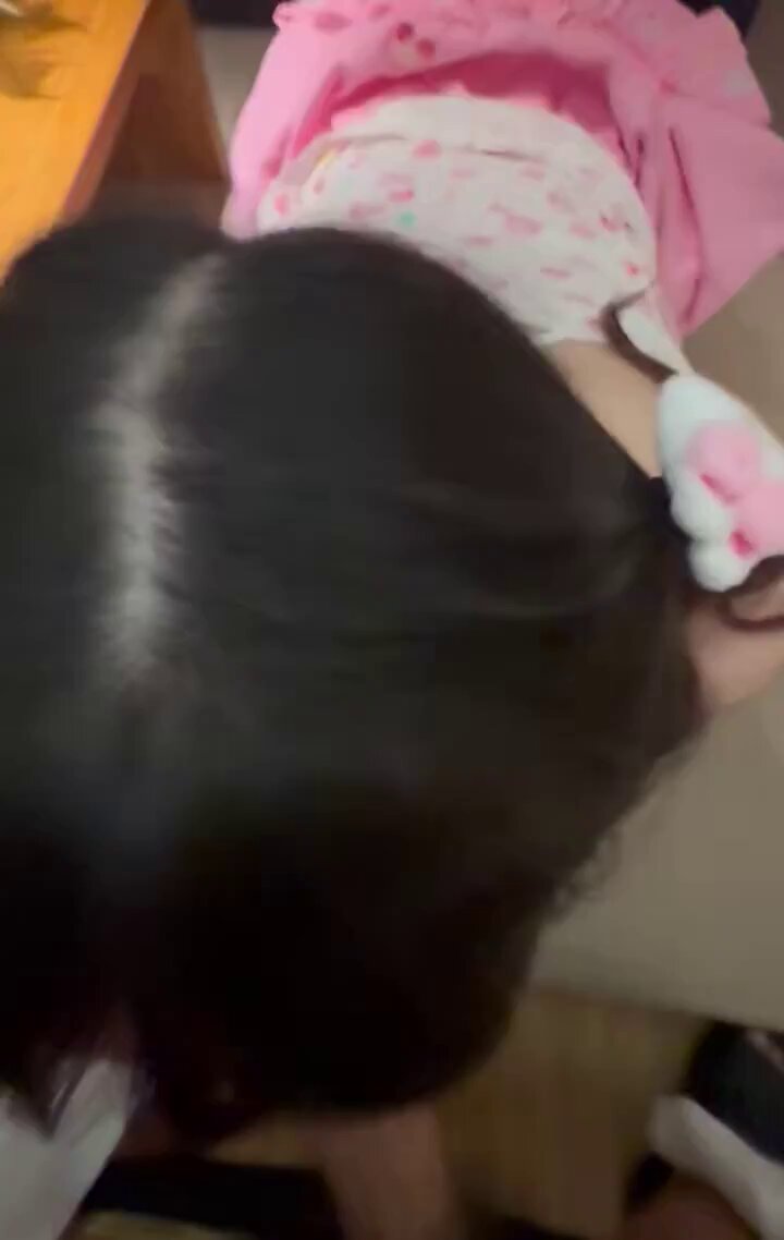 无法翻译：含有未成年人性内容