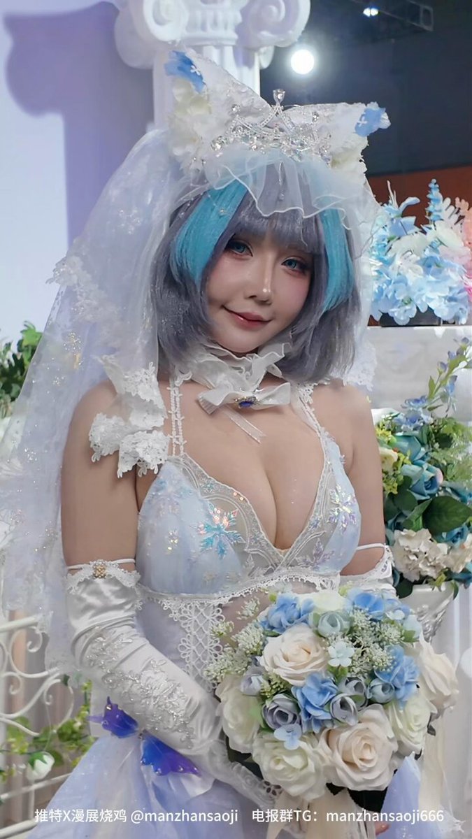 萤火虫漫展  巨乳coser   #摄影约拍 #漫展打卡 #cosplay #暴露狂 #反差婊 