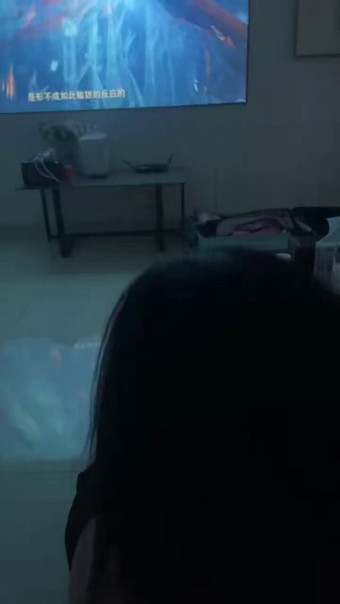 现在是下午22：34分 给这条动态 点赞评论 221 刚拍的，全程实况记录 感觉看 看完删了！不回复是小🐶📷 🐶 