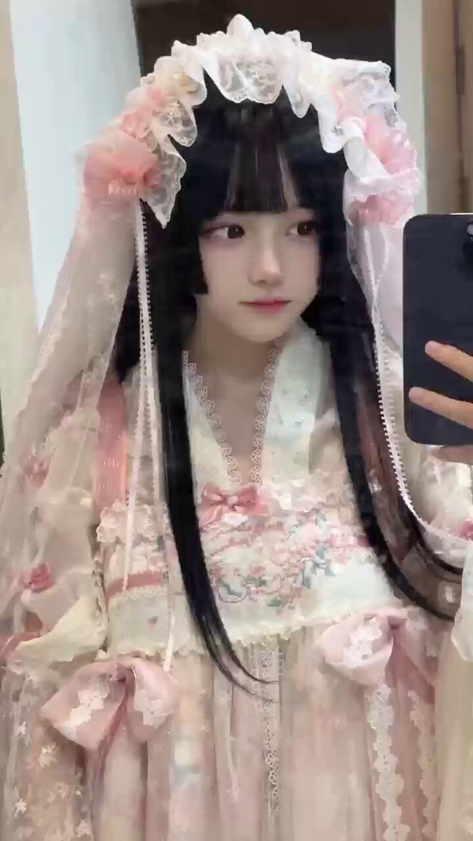 #上海
162cm/🐻C. 82斤 07年
白虎一线天超粉嫩超白
超极品幼萝
🉑舌吻🉑69🉑一起洗澡
角色扮演•可 COS
家有：洛丽塔 JK 女仆装
黑丝  白丝  吊带袜...