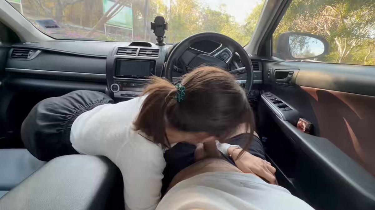 男友说我是山顶萧王 Camila , 感觉来了就想含着男友！

     