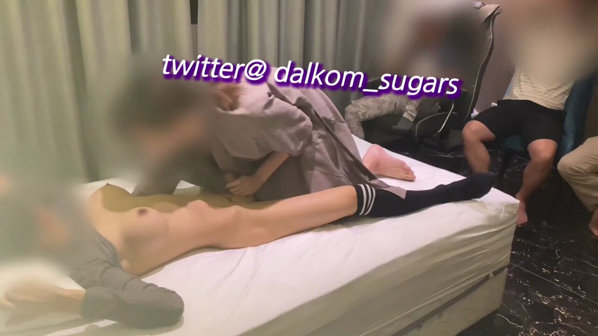 wo期待的线下聚会，以为是好多鸡巴一起轮我，最差也会是换妻大战，结果变成 我v3女😭。。。大家围着看😱这辈子从来没这么尴尬过 😫#调教 #母狗 #TS...