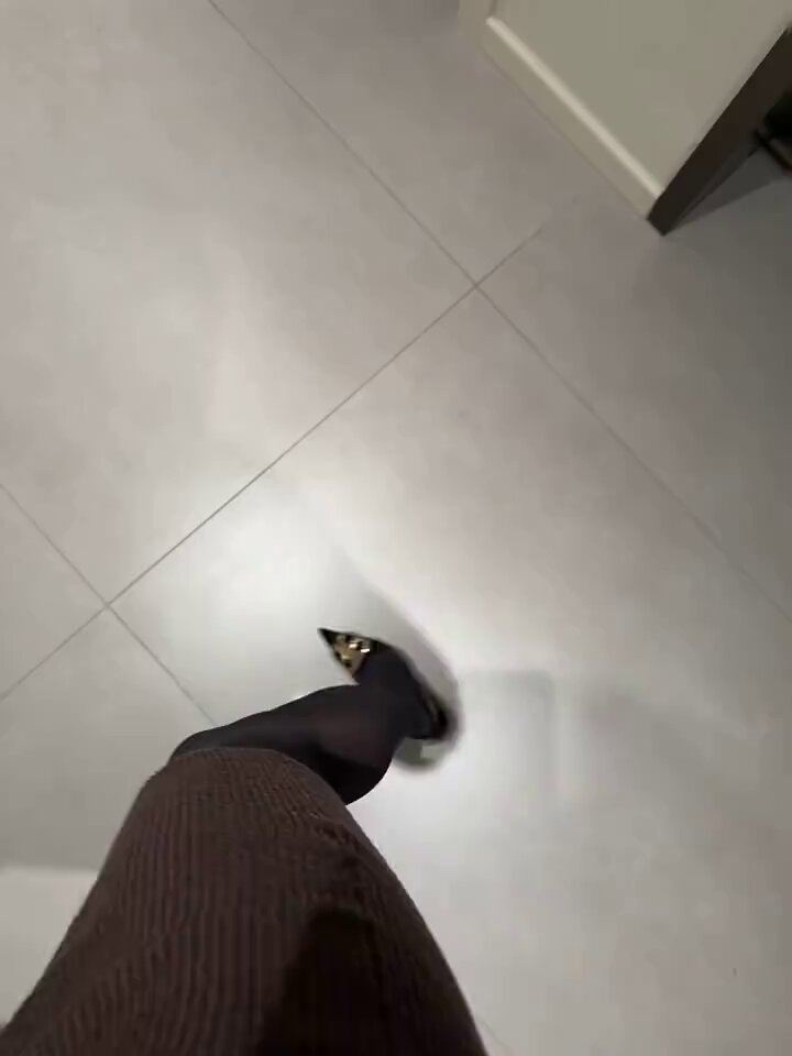 今天这空气怎么开始变甜了
原来是周五到了
😊 