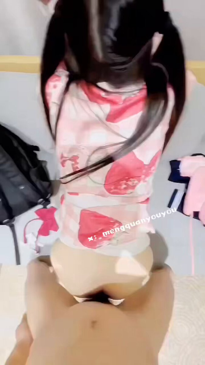 被操成小母狗了


   