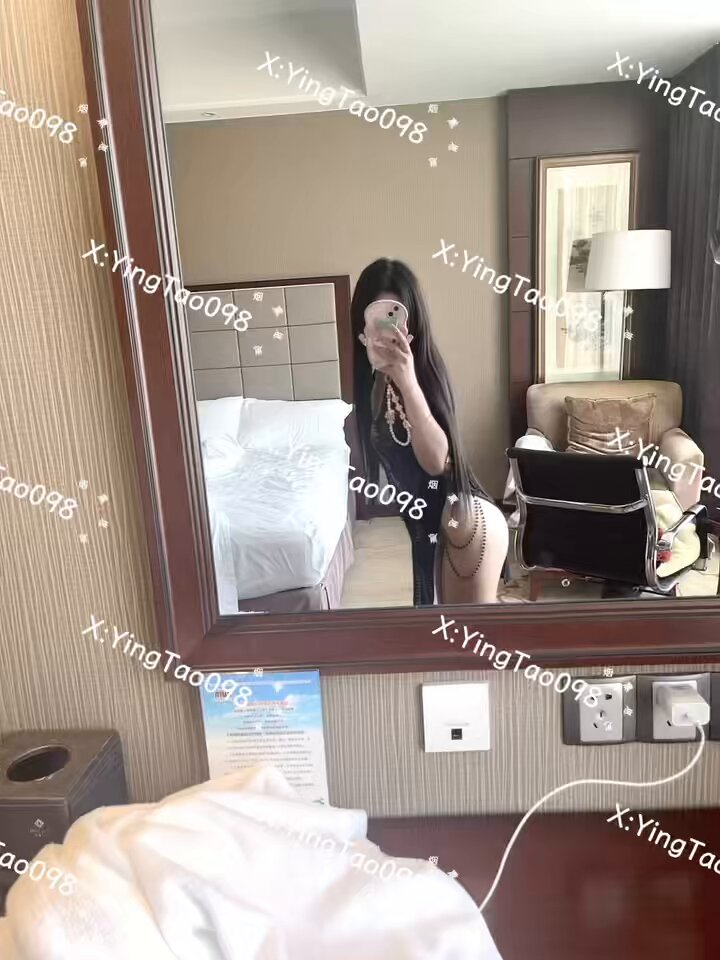 Wataa 💦 一边说着不行了 一边做下去  我的生活到底和片有什么区别😋
#白虎 #喷水姬 #淫荡反差婊 #女友感 #线下约会 
 
 
 