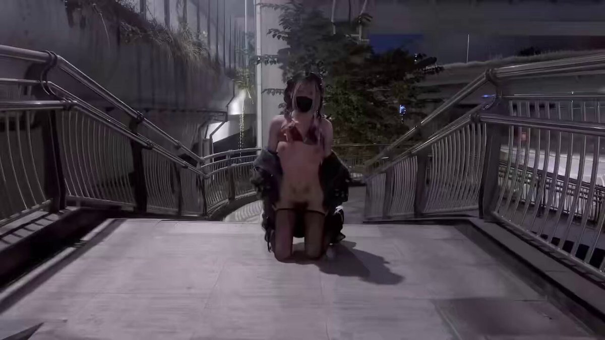 #男娘 #伪娘 #TS #成都 #露出 晚上好冷，户外露出限时返场 🥰

  