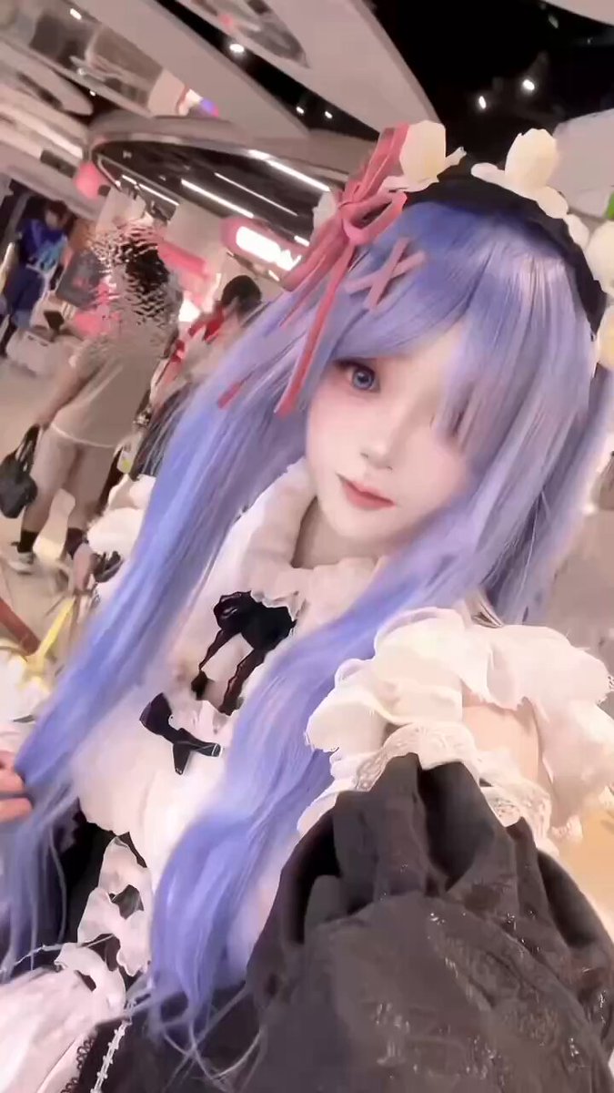 #上海 
年龄:07年（刚满18）身高:163cm
体重:43kg
胸围:🐻D（本人实拍童颜巨乳身材）
九宫格图片内所有都是本人穿拍
服饰可任意挑选指定cosplay，...