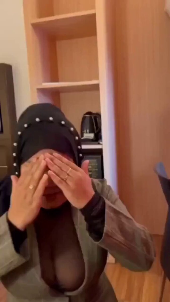 Waataa ?

#nsfw #sex #porn #naked #nudes #hentai #squirt #pussy #goon 