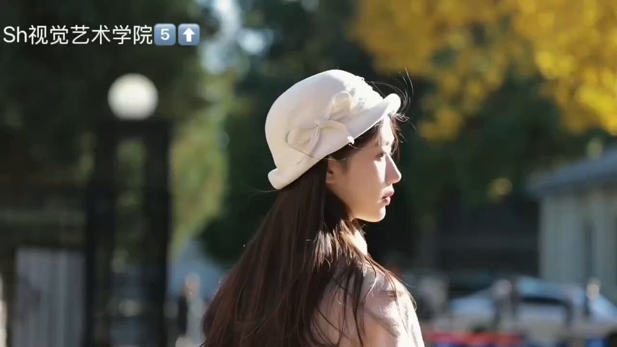 #Shanghai5️⃣⬆️Gadis Cantik🎀Sh Akademi Seni Visual. Seni Penyiaran dan Hosting🎀 Usia: 04. Berat: 43 kg. Tinggi: 166 cm. Ukuran Cup: D. 🛰...