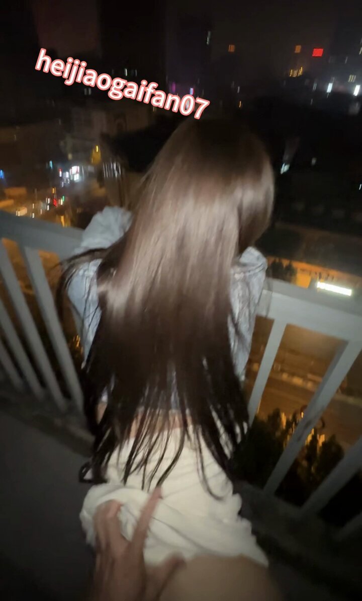 Balcony Night: Perky Butt Slammed! Long-Haired Beauty Roughly Fucked, White Fluids Splattering